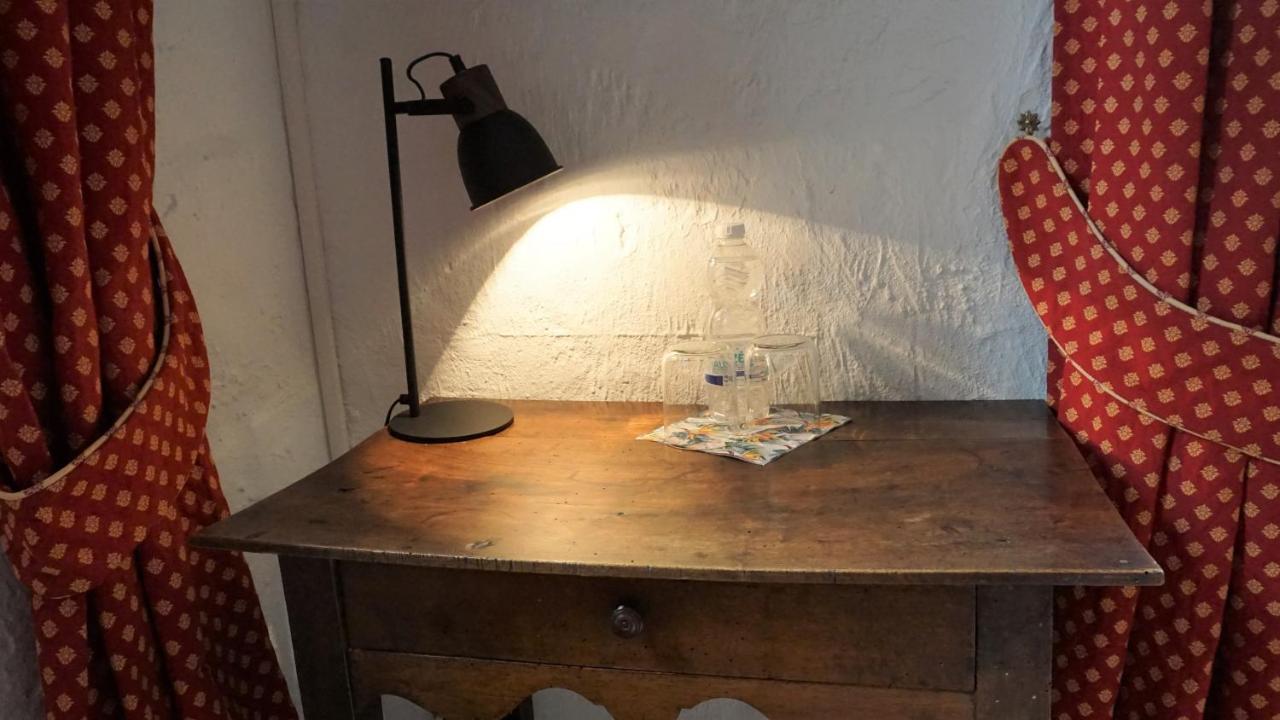 فينوف ليز أفيجْنْ B&B Oasis Des Lavandes - Chambre Coqueliot المظهر الخارجي الصورة