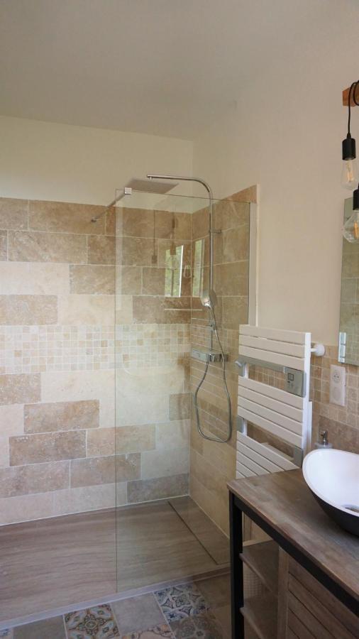 فينوف ليز أفيجْنْ B&B Oasis Des Lavandes - Chambre Coqueliot المظهر الخارجي الصورة