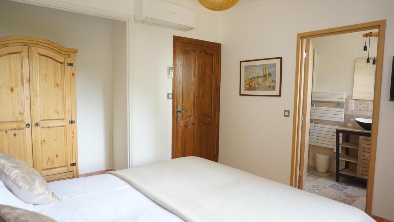 فينوف ليز أفيجْنْ B&B Oasis Des Lavandes - Chambre Coqueliot المظهر الخارجي الصورة