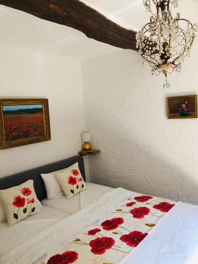 فينوف ليز أفيجْنْ B&B Oasis Des Lavandes - Chambre Coqueliot المظهر الخارجي الصورة
