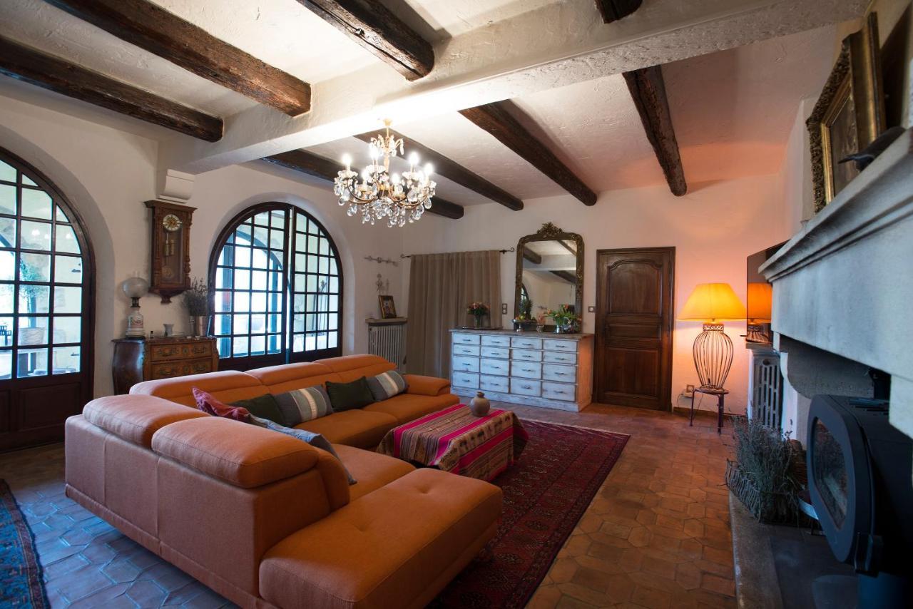 فينوف ليز أفيجْنْ B&B Oasis Des Lavandes - Chambre Coqueliot المظهر الخارجي الصورة