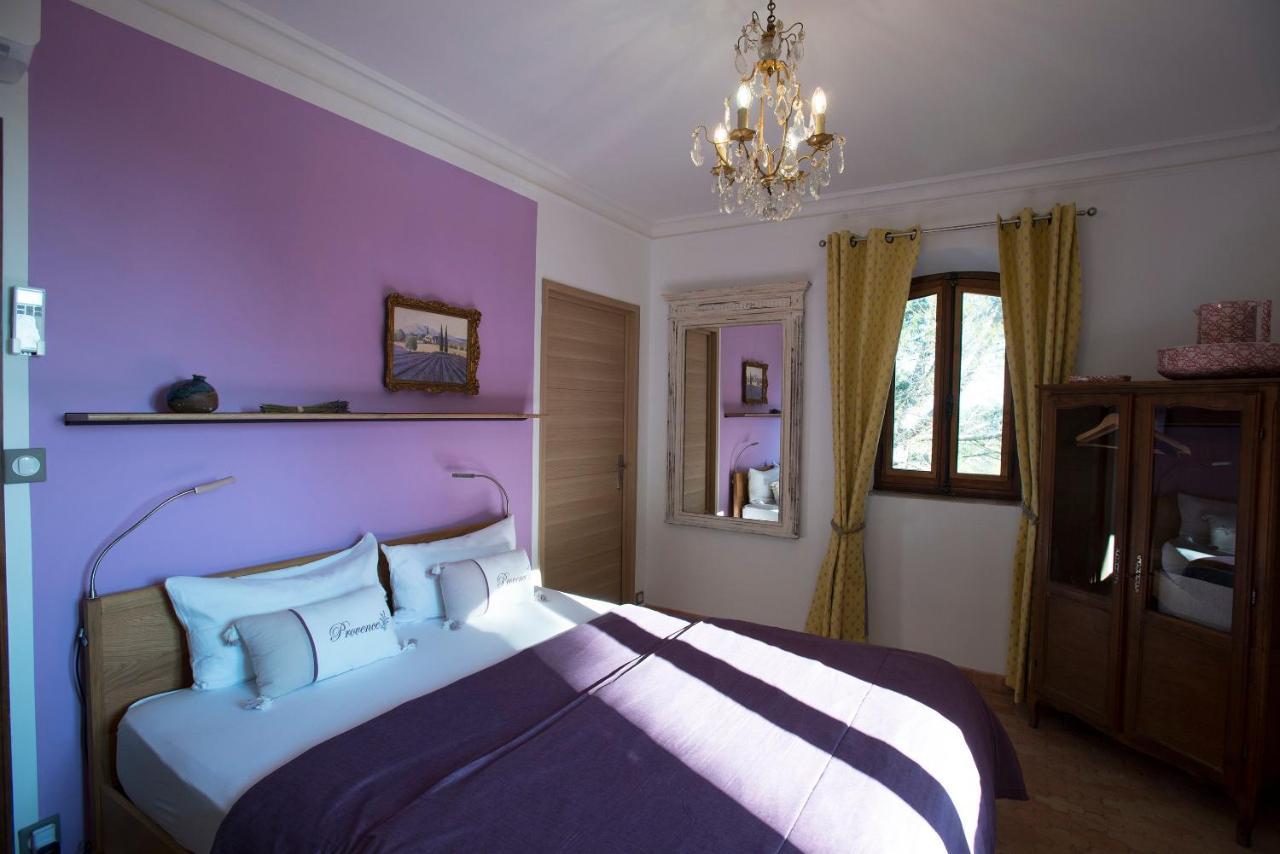 فينوف ليز أفيجْنْ B&B Oasis Des Lavandes - Chambre Coqueliot المظهر الخارجي الصورة