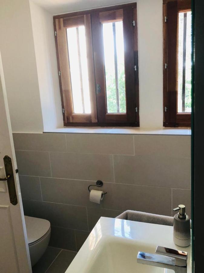 فينوف ليز أفيجْنْ B&B Oasis Des Lavandes - Chambre Coqueliot المظهر الخارجي الصورة